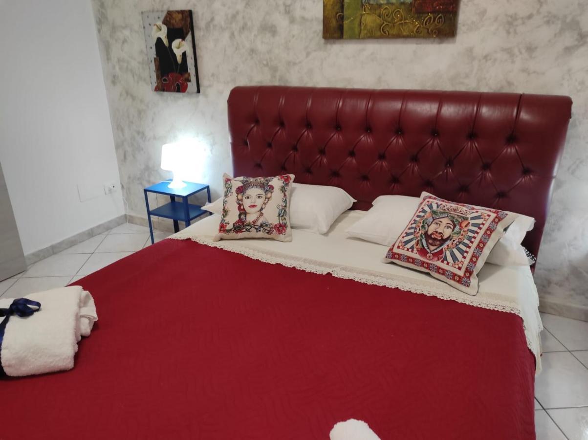 La Maison Di Giusy Catánia Buitenkant foto